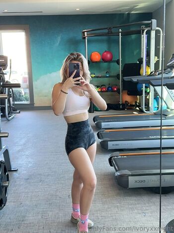 ASMR Queen Ivory / ivoryxxnight / ivoryxnight / ivorynight1 nude photo #18