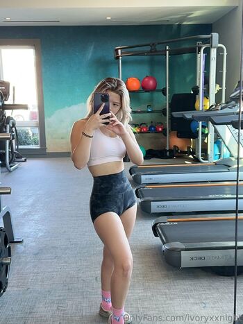 ASMR Queen Ivory / ivoryxxnight / ivoryxnight / ivorynight1 nude photo #19