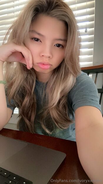 ASMR Queen Ivory / ivoryxxnight / ivoryxnight / ivorynight1 nude photo #22