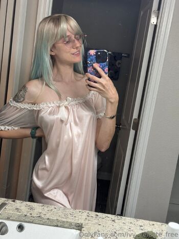 Ivy Luckey FRE / ivy_celeste_free nude photo #1