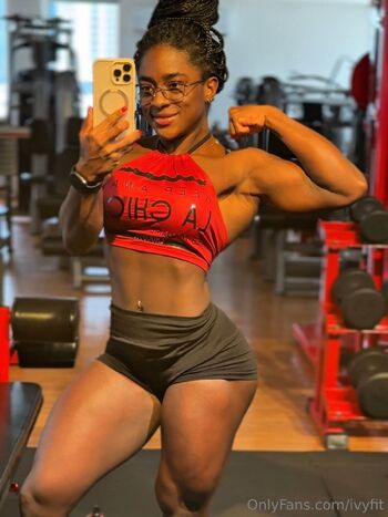 Ivonn / ivyfit nude photo #6
