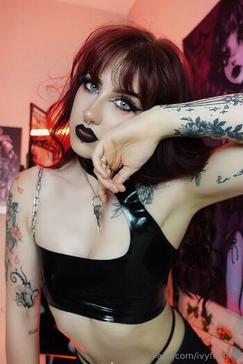 IVY FO / ivyfoxfree nude photo #4