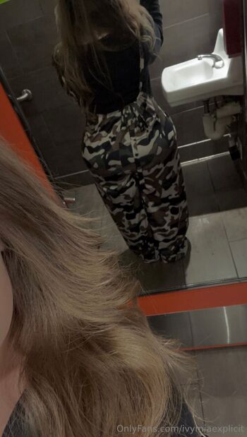 Ivy Mi / ivymiaexplicit nude photo #9