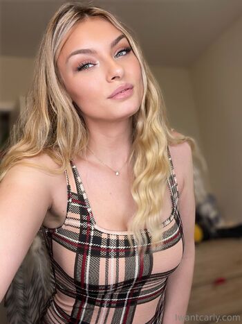 𝗙𝗥𝗘𝗘 𝗖𝗮𝗿𝗹𝘆 𝗥𝗲𝗶𝗴𝗻𝘀 / iwantcarly nude photo #5