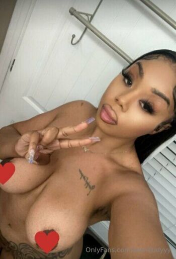 Fattest Ass On 0nlyfn / iwantjudyyy nude photo #12