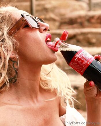 X.Y.N.A / ixyna nude photo #22