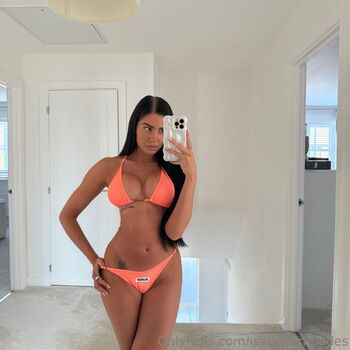 Izzy / izzywinterss nude photo #22