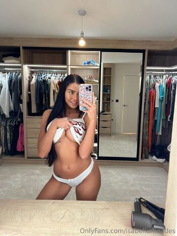 Izzy / izzywinterss nude photo #34