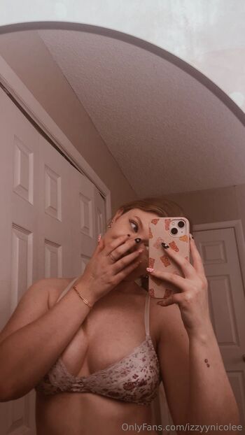 izzyynicolee