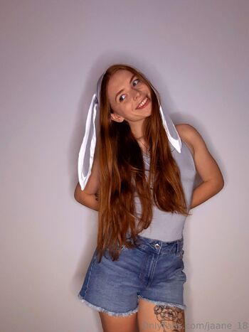 Jane / jaane_18 nude photo #11