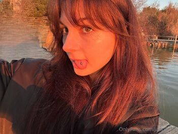 Jane / jaane_18 nude photo #15