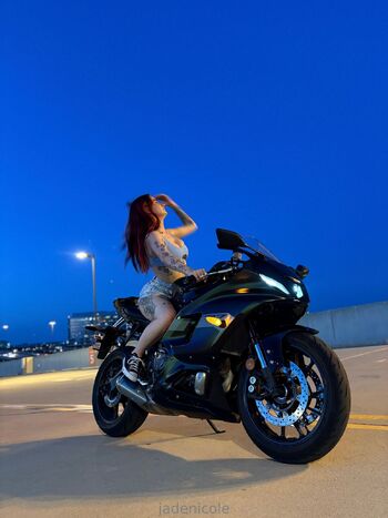 jade / jade.nicoleee nude photo #2