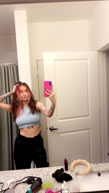 jade / jade.nicoleee nude photo #7