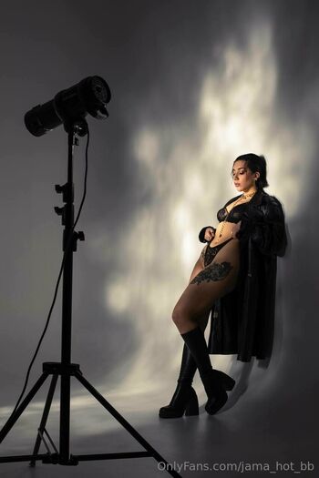 jama_hot_bb nude photo #26