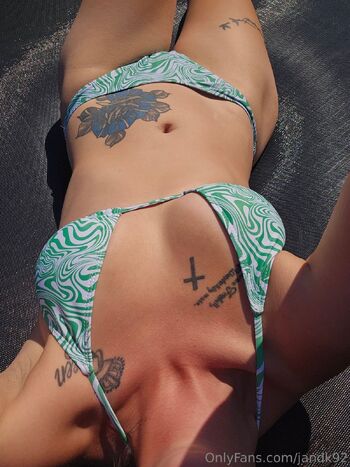 Kristen / jandk92 nude photo #2