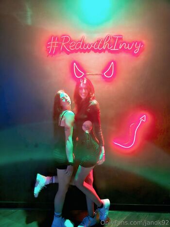 Kristen / jandk92 nude photo #3