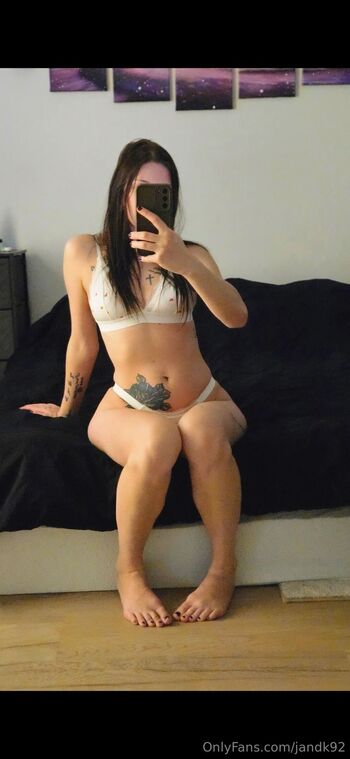 Kristen / jandk92 nude photo #19