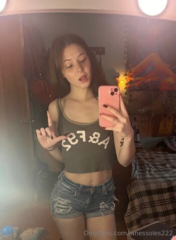 jan / janessoles222 nude photo #18