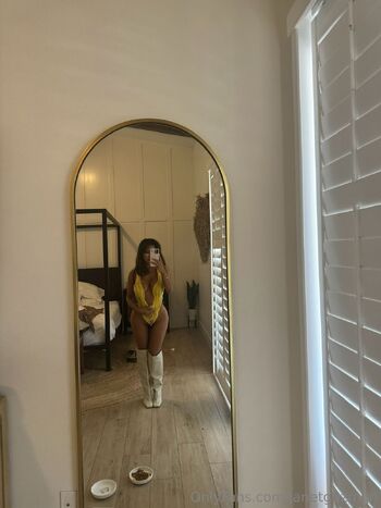 Janet Guzman (YOUR FAVORITE LATINA / janetguzman nude photo #17