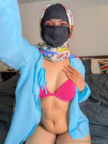 Jasmine Halabi Hijabi from Hell / jasmine.halabi nude photo #11
