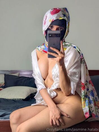 Jasmine Halabi Hijabi from Hell / jasmine.halabi nude photo #15