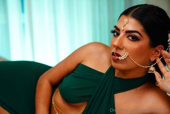 Jasmine Shern / jasminesherni nude photo #3