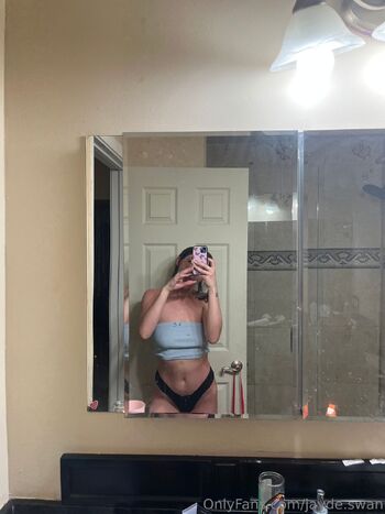 𝔍𝔞𝔶𝔡𝔢 / jayde.swan / satya_swan / jaydeswan nude photo #6