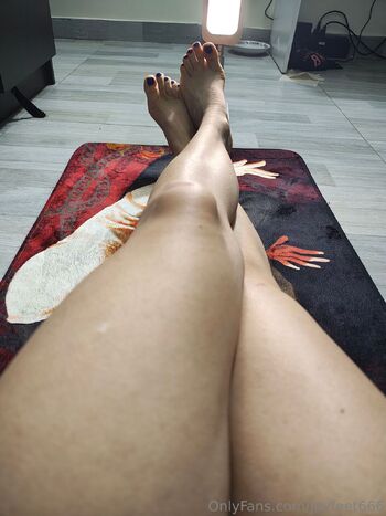 GoddessJa / jayfeet666 / jay_kicks666 / jgoddess13 nude photo #21