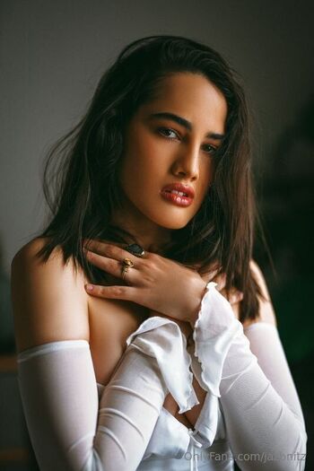 JAZBE / jazbnitz nude photo #11