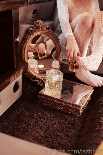 JAZBE / jazbnitz nude photo #33