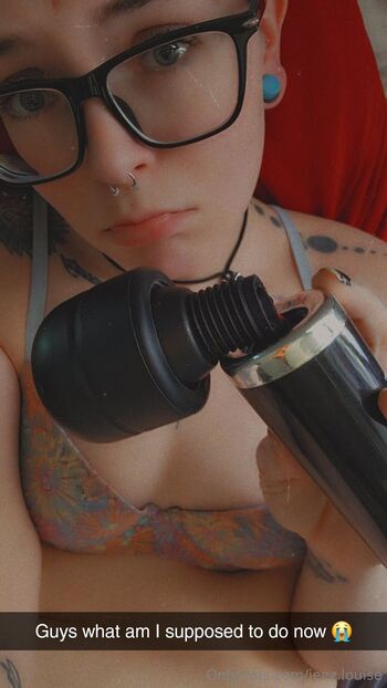 Louise / jeez.louise / fiirstlostgiirl nude photo #4