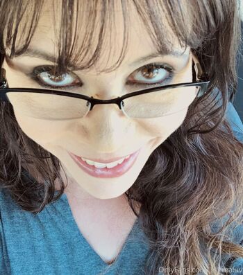 Sexy MILF Jemma Luv / jemmaluv nude photo #4