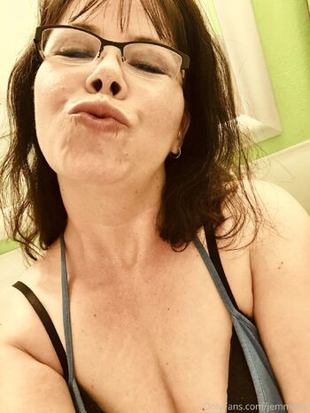 Sexy MILF Jemma Luv / jemmaluv nude photo #8