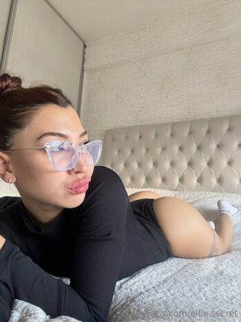 Ellie / jeniferlopezz nude photo #18