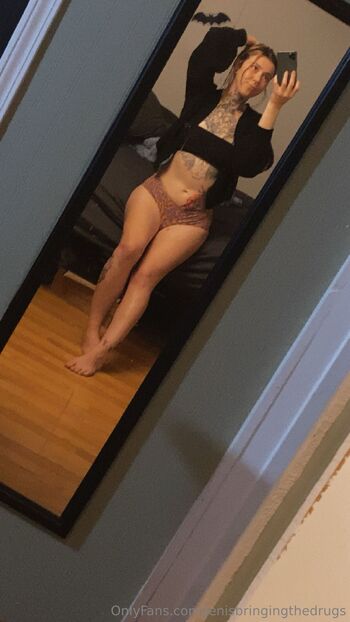 OnlyFans / jenisbringingthedrugs nude photo #19
