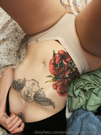 OnlyFans / jenisbringingthedrugs nude photo #20