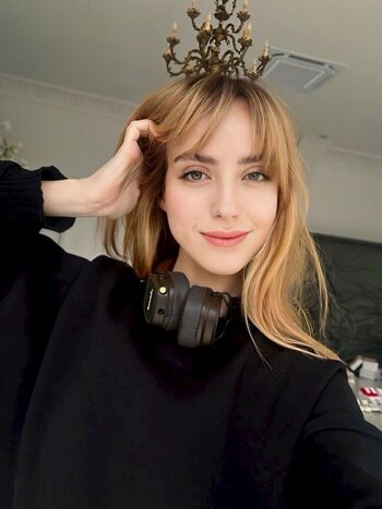 Jennifer / jennifer_jenn nude photo #2