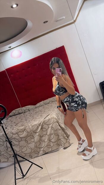 Jenni Natural Body / jenniromero nude photo #14