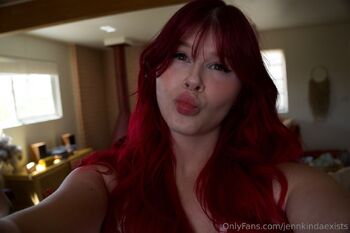 Jen / jennkindaexists nude photo #29
