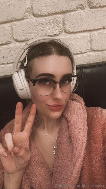 𝑨𝒖𝒔𝒔𝒊𝒆 𝑩𝒍𝒐𝒏𝒅𝒆 / jessfreexxx nude photo #1