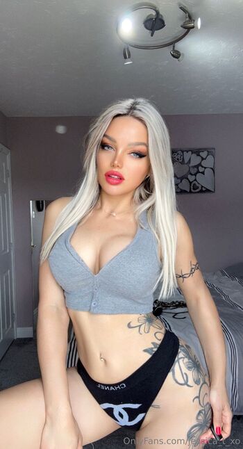 Your Online GF / jessica_t_xo nude photo #4