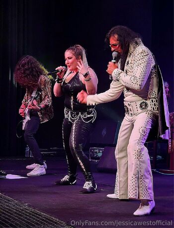 Jessica Wes / jessicawestofficial nude photo #6