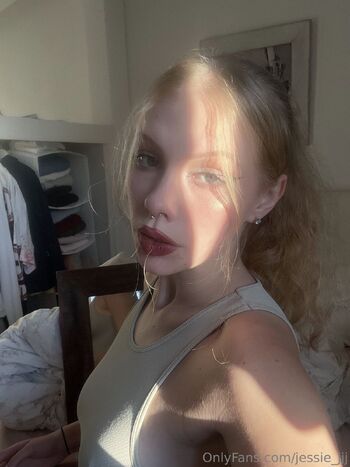 𝓙𝓮𝓼𝓼𝓲𝓮 𝓙 / jessie_jj nude photo #15