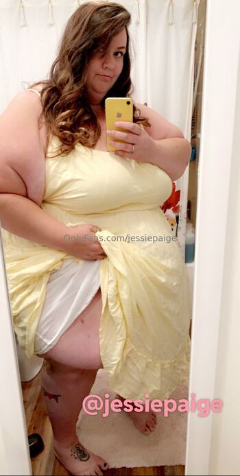 Jessie Paig / jessiepaige nude photo #30