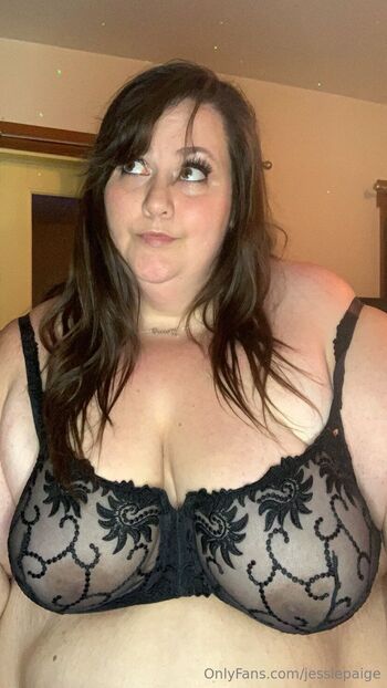 Jessie Paig / jessiepaige nude photo #36