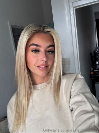 jessie / jessievasilevaxx nude photo #8