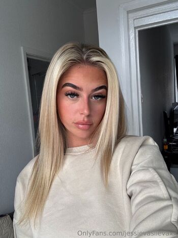 jessie / jessievasilevaxx nude photo #14