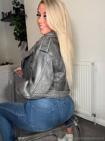 jessie / jessievasilevaxx nude photo #25