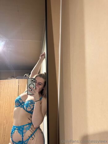 Jess / jessyleex nude photo #14