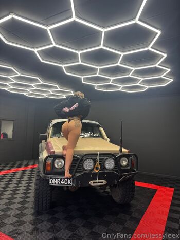 Jess / jessyleex nude photo #16